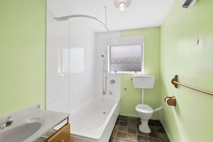 3/6 Lane Street Woolston_13