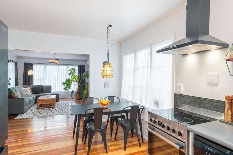 27 Amundsen Grove Stokes Valley_7