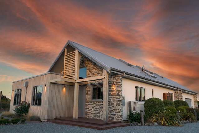 Luxury in Twizel, vendors new project awaits