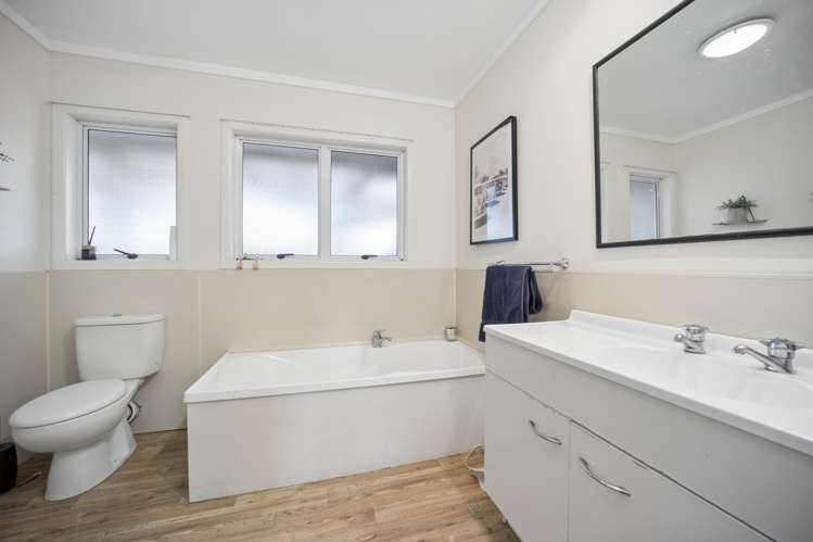 13 Gladfield Lane Te Atatu Peninsula_7