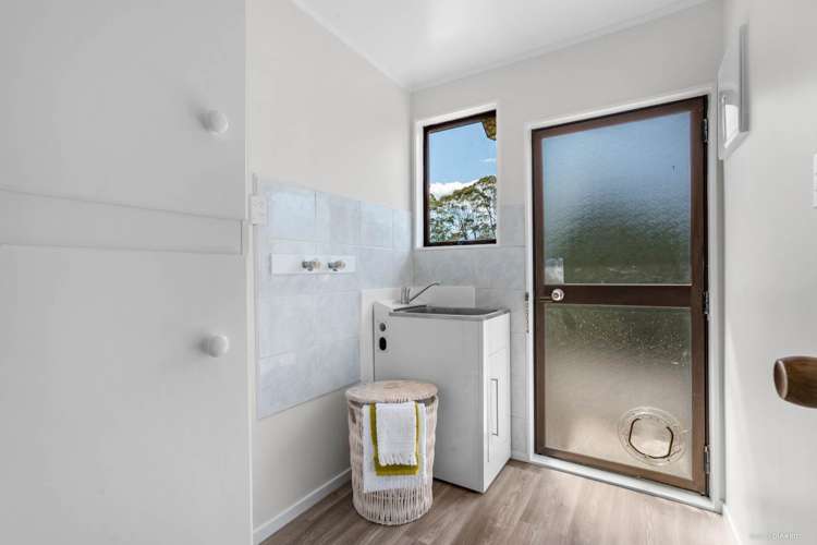 8 Angeline Place Massey_15