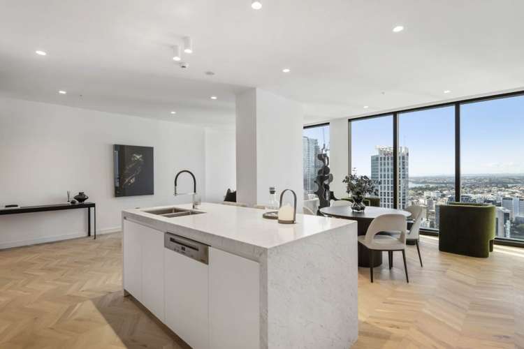 Unit 3203/51 Albert Sreet City Centre_6