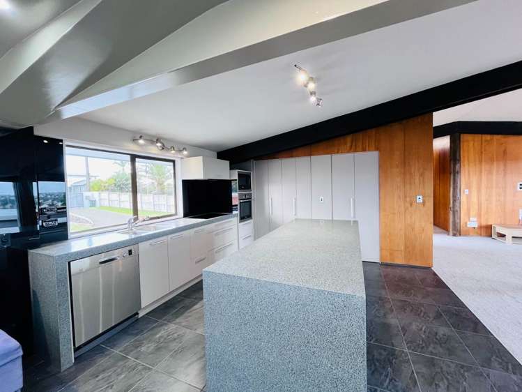 1022 Whangaparaoa Road Tindalls Beach_13