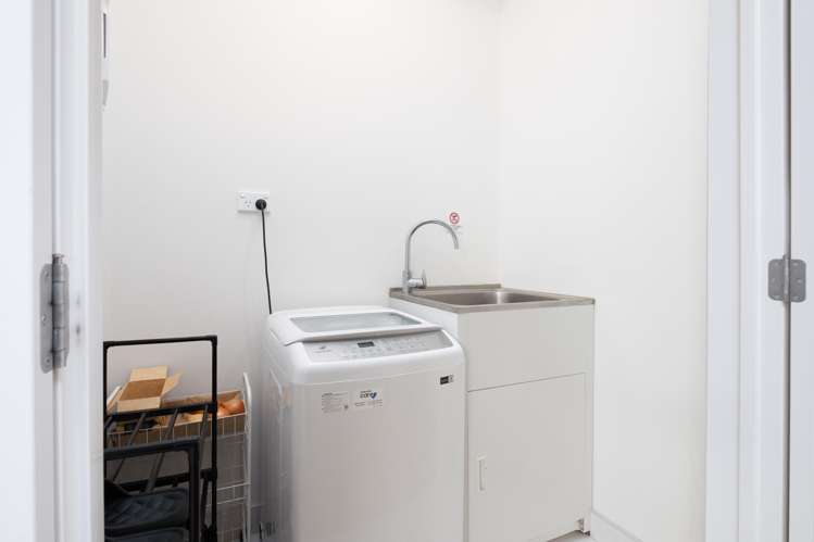 42E Donegal Park Drive Flat Bush_14