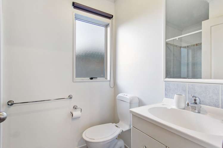 5b Charlenne Close Ranui_7