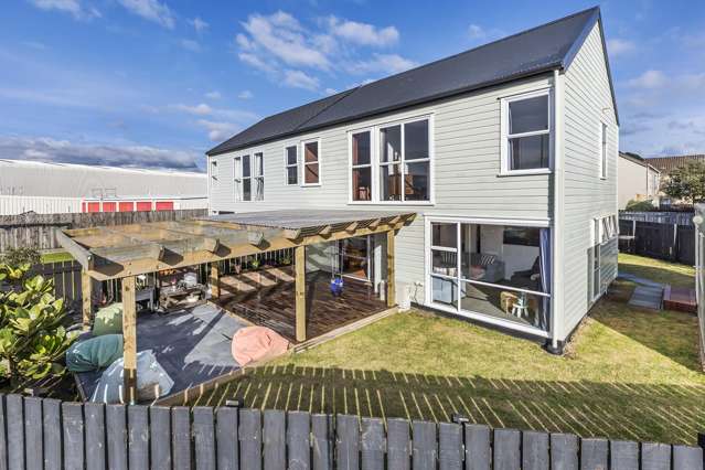 RONGOTAI - SUNNY, SPACIOUS & BONUS HOME OFFICE