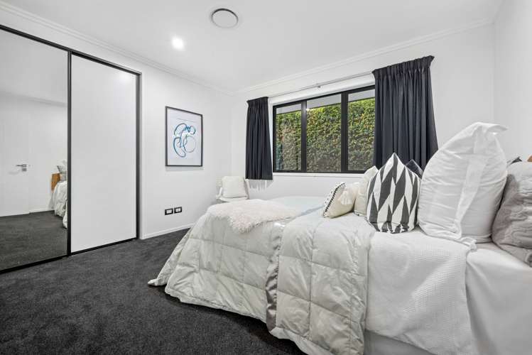 61 Somerton Drive Huntington_13