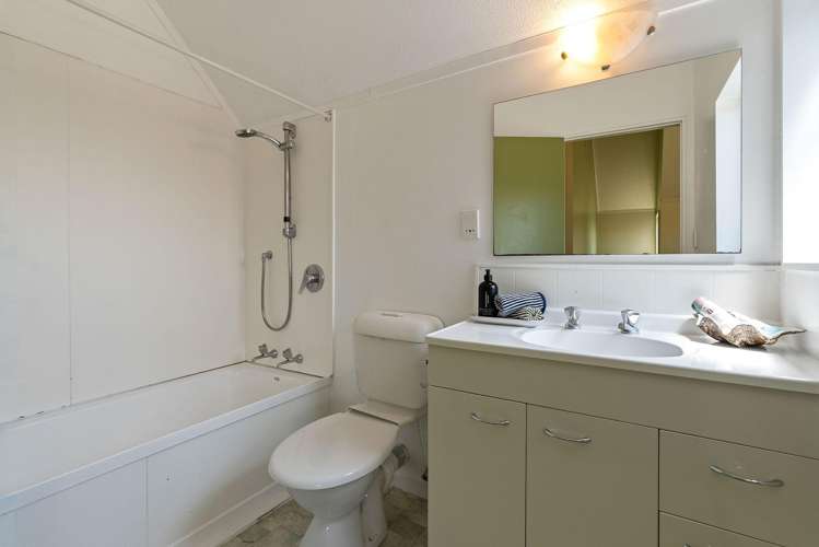 14B Landsdowne Terrace Karori_16