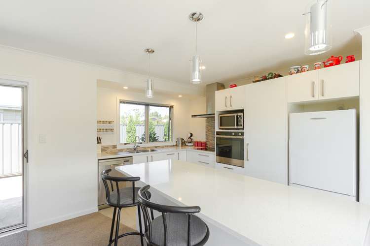 9 Gregory Grove Clive_4