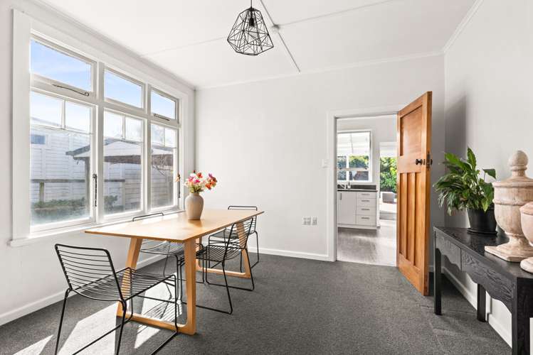 143 Georges Drive Napier South_9