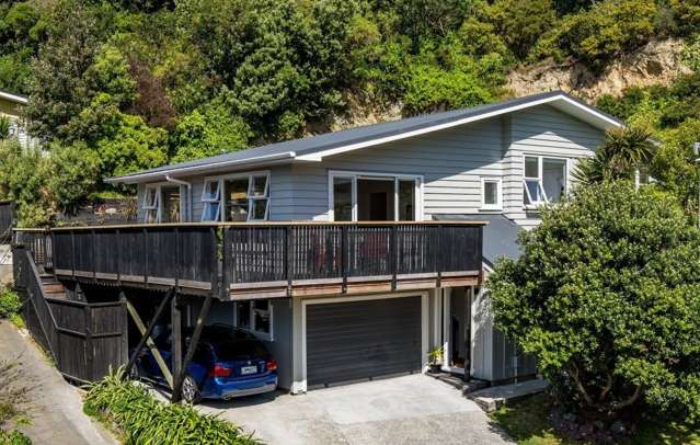 27 Southern Cross Crescent Island Bay_1