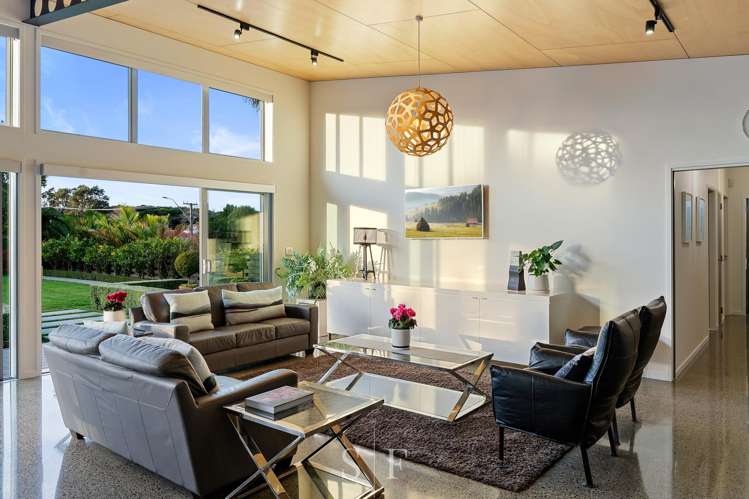 8 Ngarara Road Waikanae_5