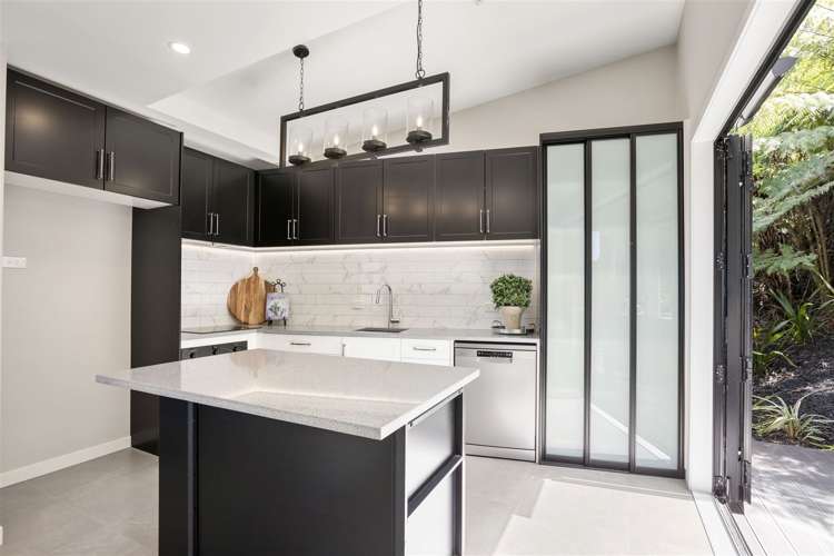 5b Reynolds Place Torbay_8