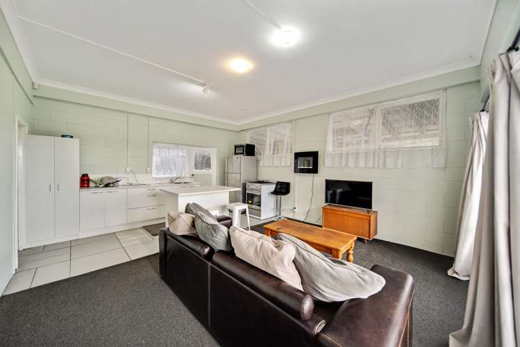 15 Prangley Avenue Mangere_13