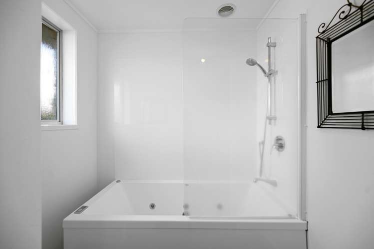 15A Sandalwood Drive Dinsdale_10
