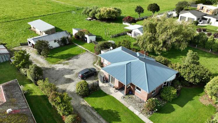 93 Seaward Road Edendale_19