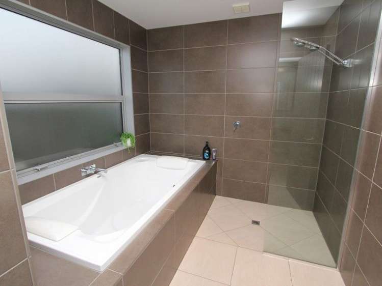 8 Westpark Close Allenton_15