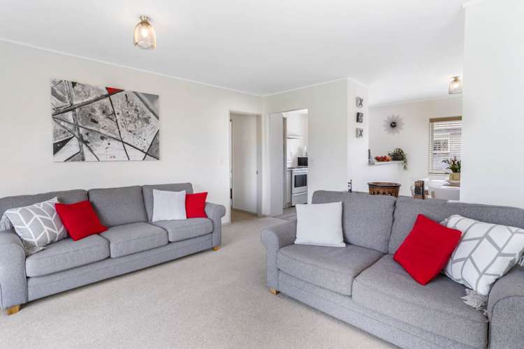 2/43 Holly Street Avondale_1