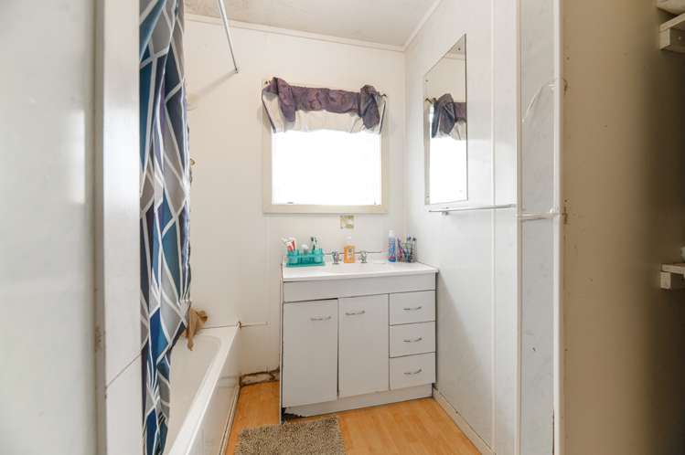 12 Serrano Place Clover Park_12