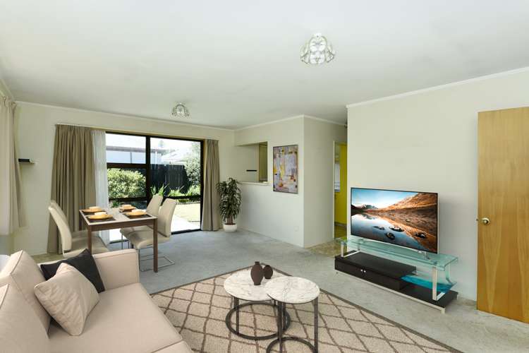 2/48 Masefield Street Stoke_1