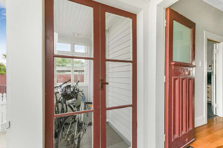 16 Coates Street Hamilton East_16