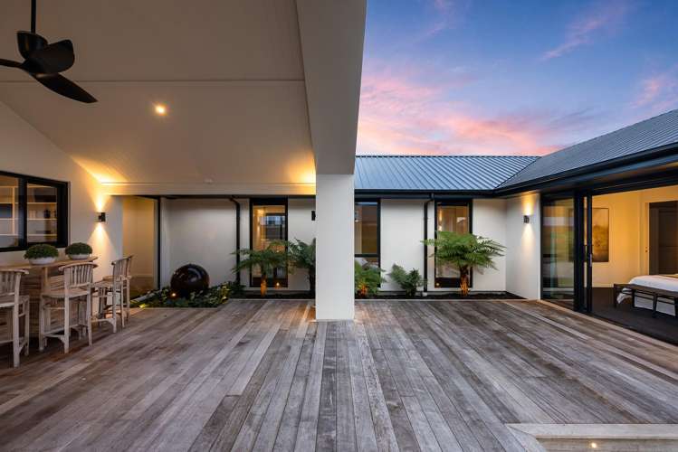 56 Carnaveron Drive Lincoln_25