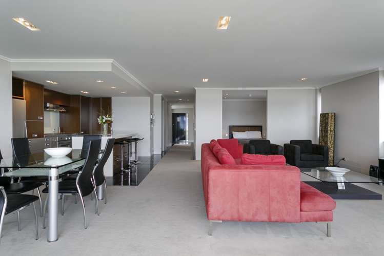 3/225 Lake Terrace Waipahihi_14