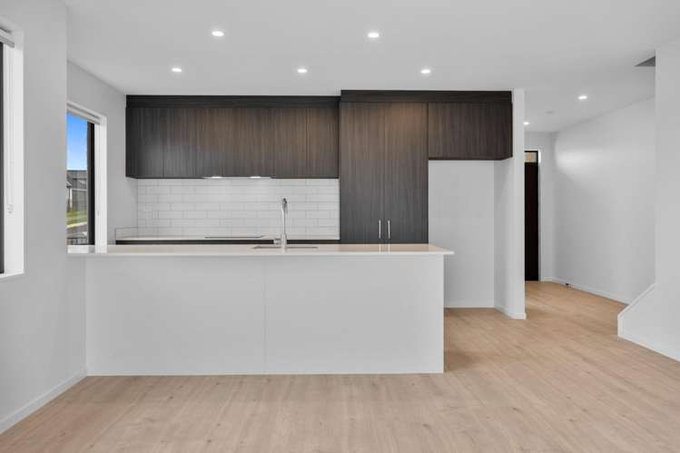 18 Kanae Drive 1640_4