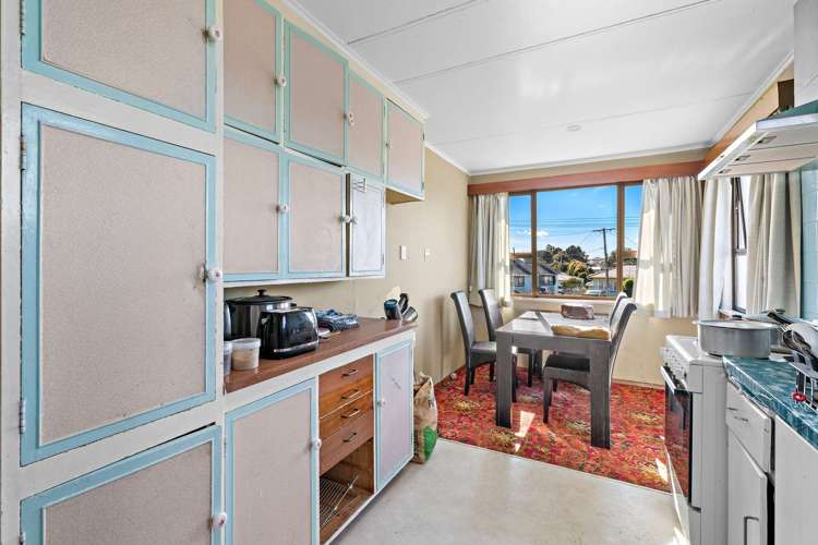 72 Kelman Road Kelston_14