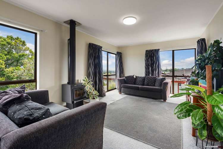 6 Adam Sunde Place Glen Eden_1