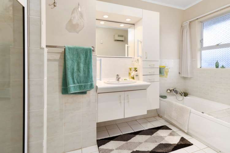 9/10 Gerard Way Saint Johns_9