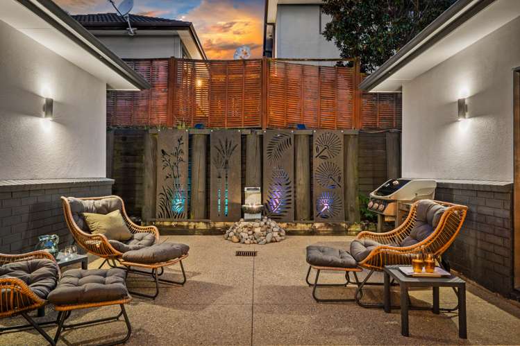 20 Greenbough Lane Greenhithe_27