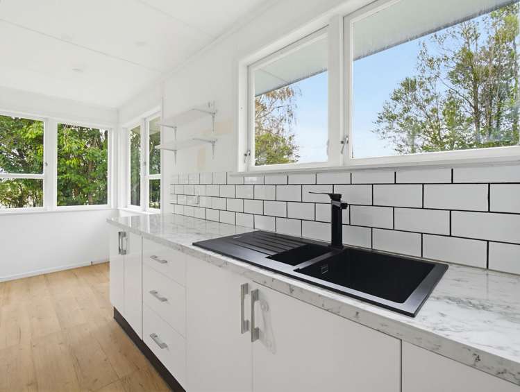 54 Kuku Beach Road Levin_17