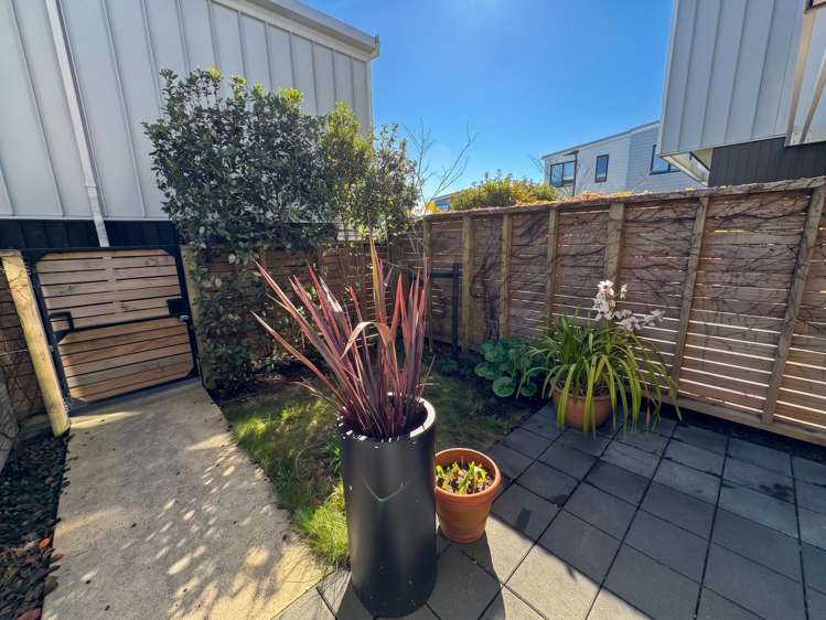 9/4 Glen Atkinson Street St Heliers_12