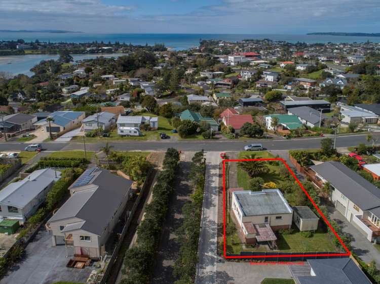 14 Moffat Road Red Beach_13