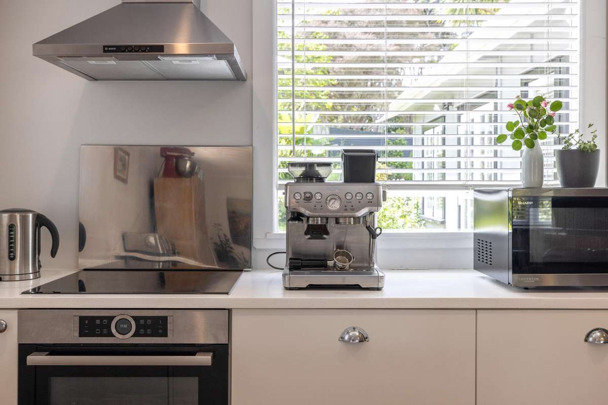 1 Crescent Road West_4