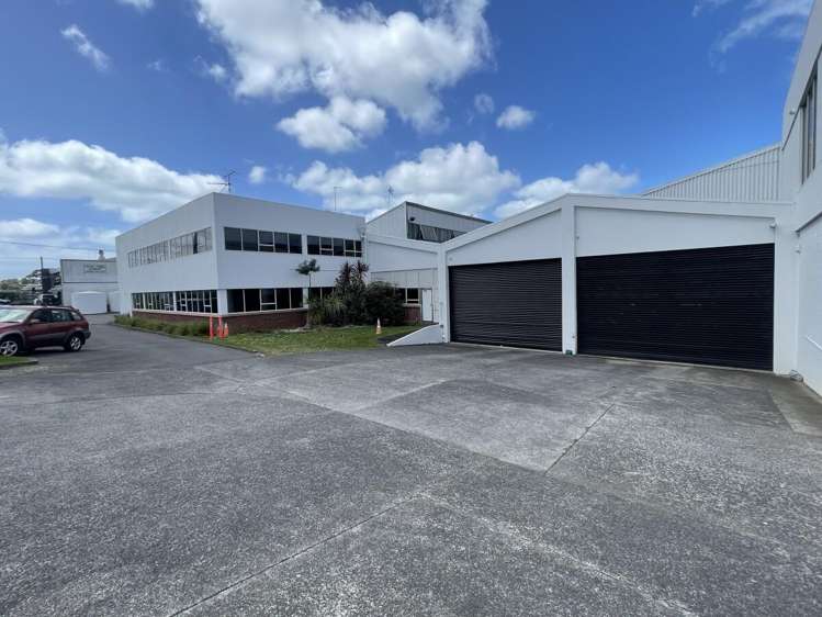 217-225 Archers Road Wairau Valley_0