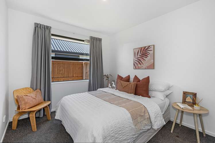 98 Oaks Drive Lincoln_7