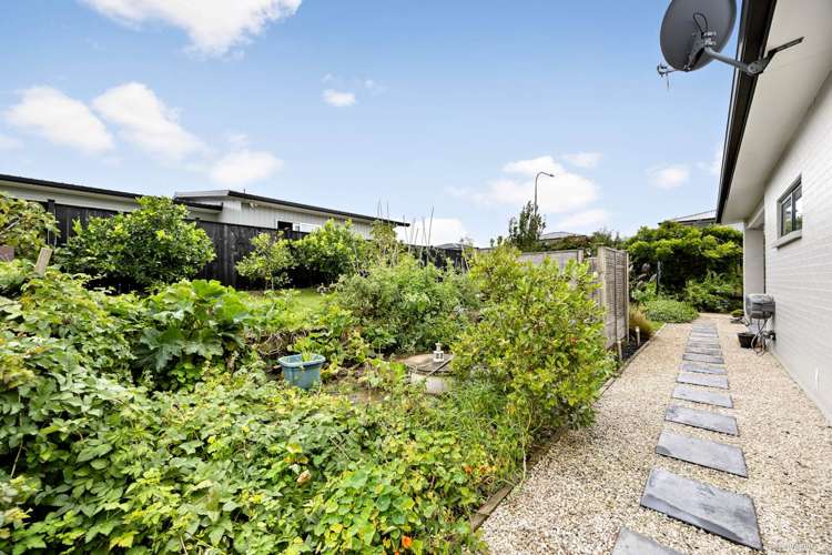 63 Angiangi Crescent Beachlands_17