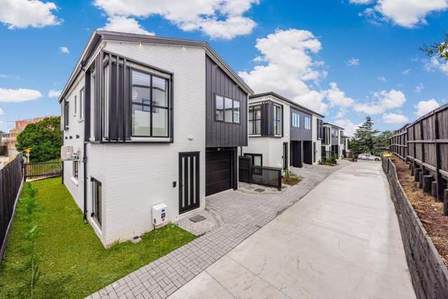 Brand New Corner Site Homes in Papatoetoe