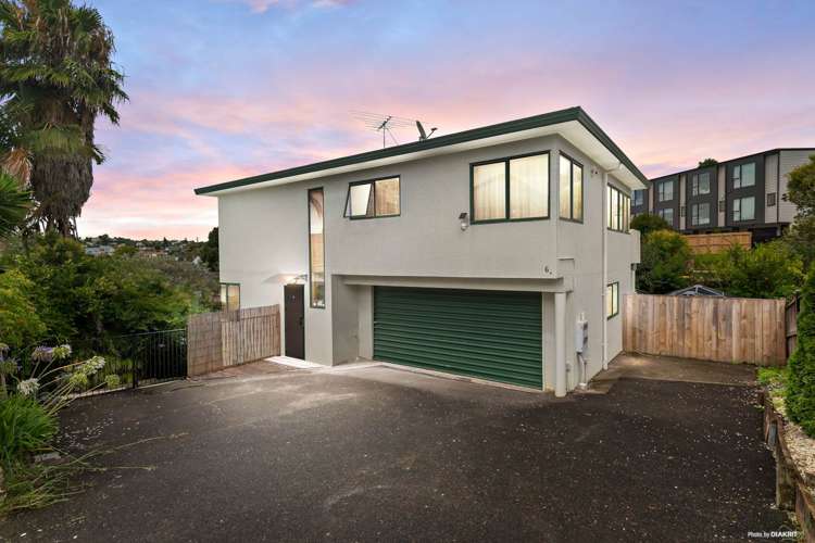 2/6 Wilkinson Way Browns Bay_0