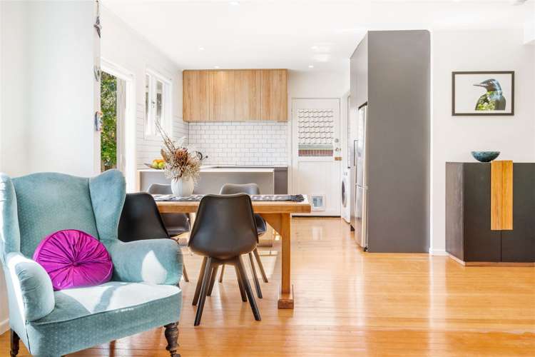 1/10 Neil Avenue Te Atatu Peninsula_9