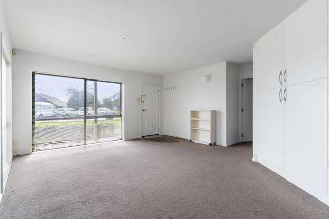 1/5 Waylen Place Pakuranga Heights_1