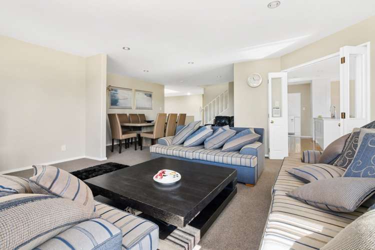 6 Beach Road Mellons Bay_10