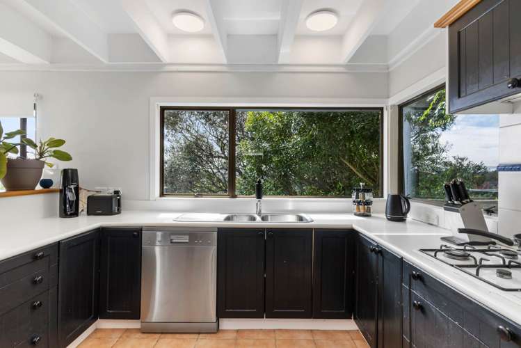 605 East Coast Road Browns Bay_5