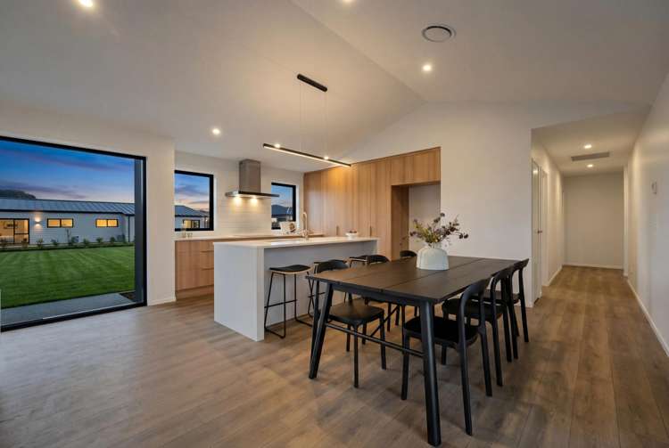 7 Buttercup Street Wanaka_2