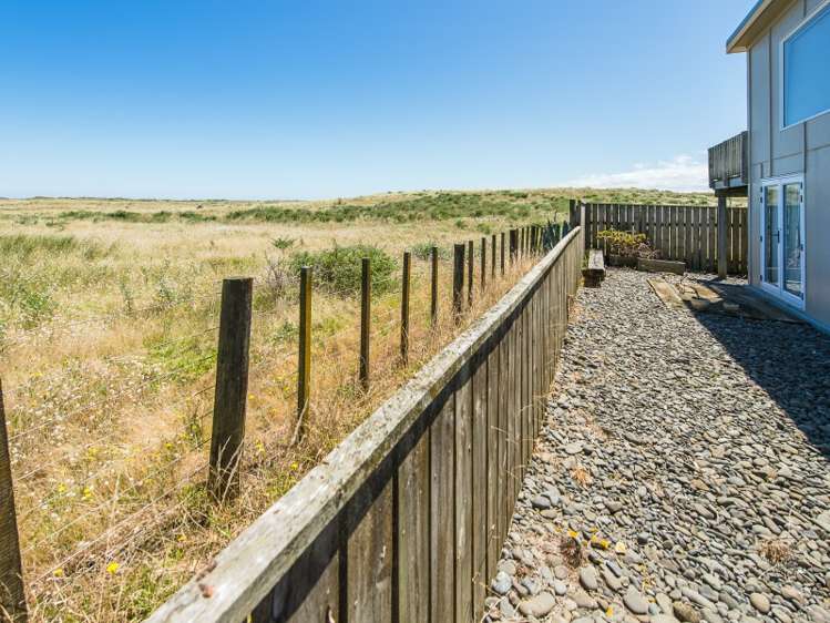 29 Nukumaru Parade Waiinu Beach_18