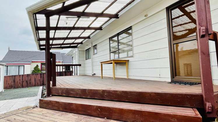 8 Idesia Place Totara Heights_24