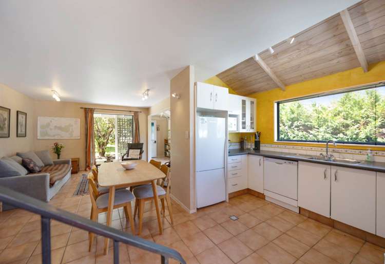 383 Sea View Road Onetangi_11