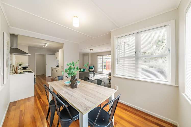 5 John Street Stokes Valley_9